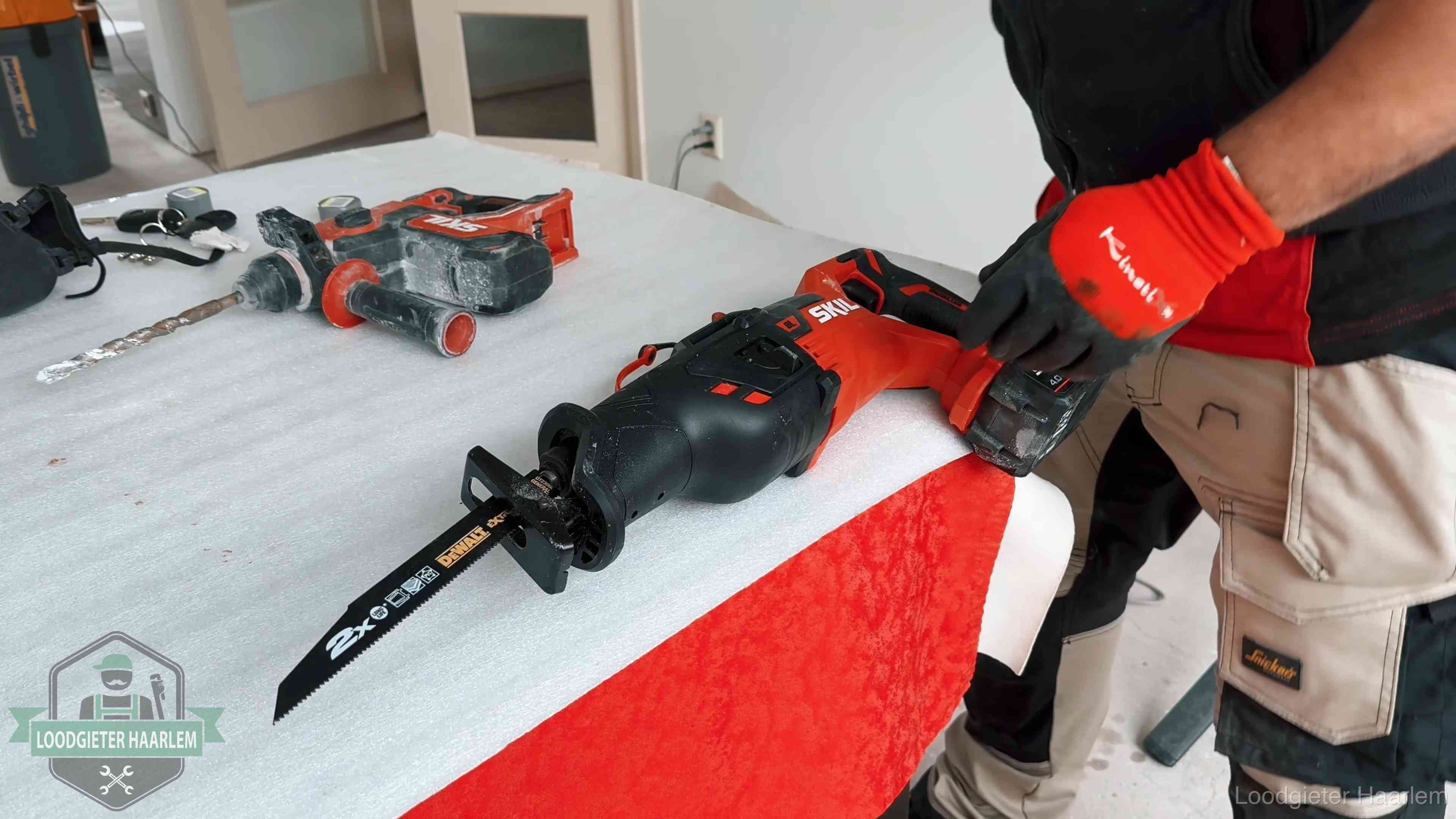 Betrouwbaar loodgietersbedrijf herkennen in Haarlem Professioneel gereedschap klaargelegd voor een klus in Haarlem
